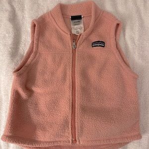 Patagonia 12mo toddler synchilla fleece vest. Rose pink. Excellent condition.
